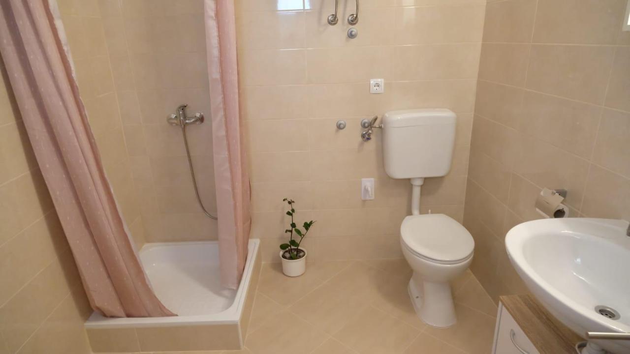 Porat Apartment Starigrad Exterior photo