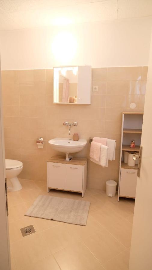 Porat Apartment Starigrad Exterior photo