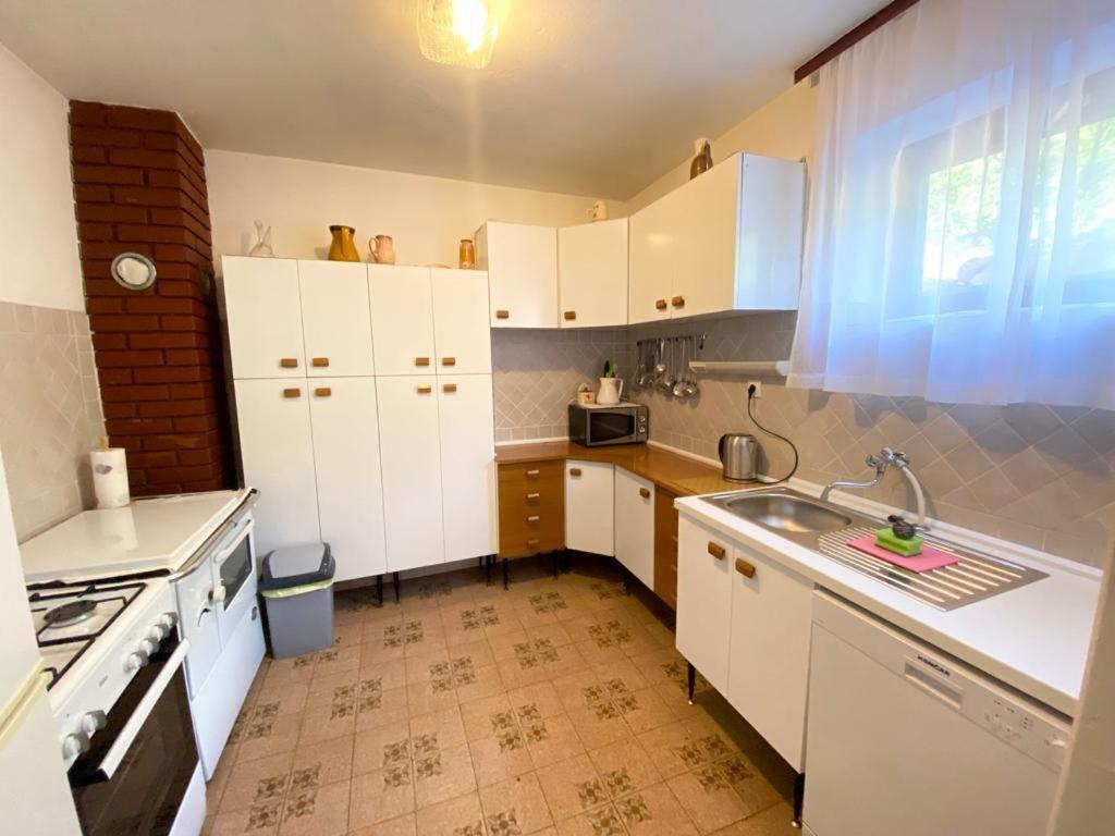 Porat Apartment Starigrad Exterior photo